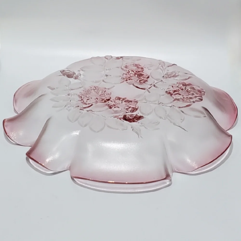 13" 🇩🇪 Crystal Pink Roses 3 Toed Ruffled Edge Satin Serving Platter by Mikasa - Picture 4 of 13